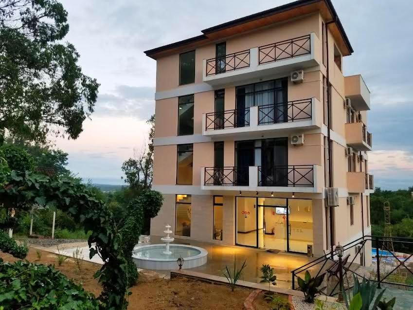 Vita Gardenia Hotel Tskhaltubo Extérieur photo