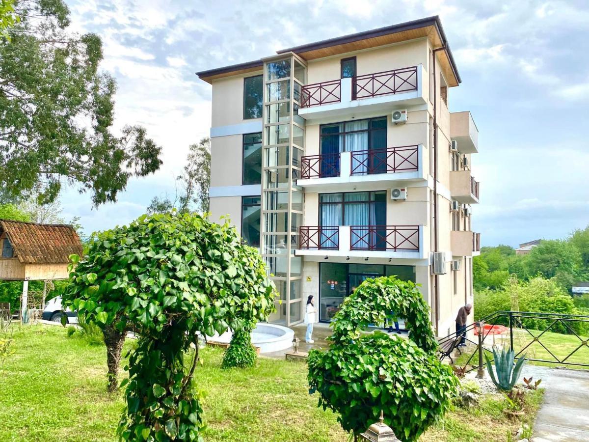 Vita Gardenia Hotel Tskhaltubo Extérieur photo