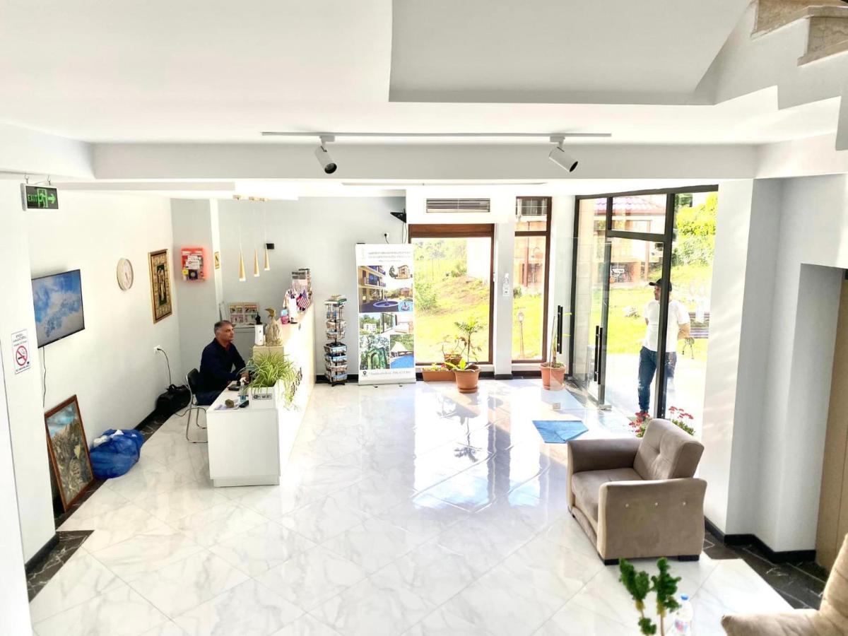 Vita Gardenia Hotel Tskhaltubo Extérieur photo