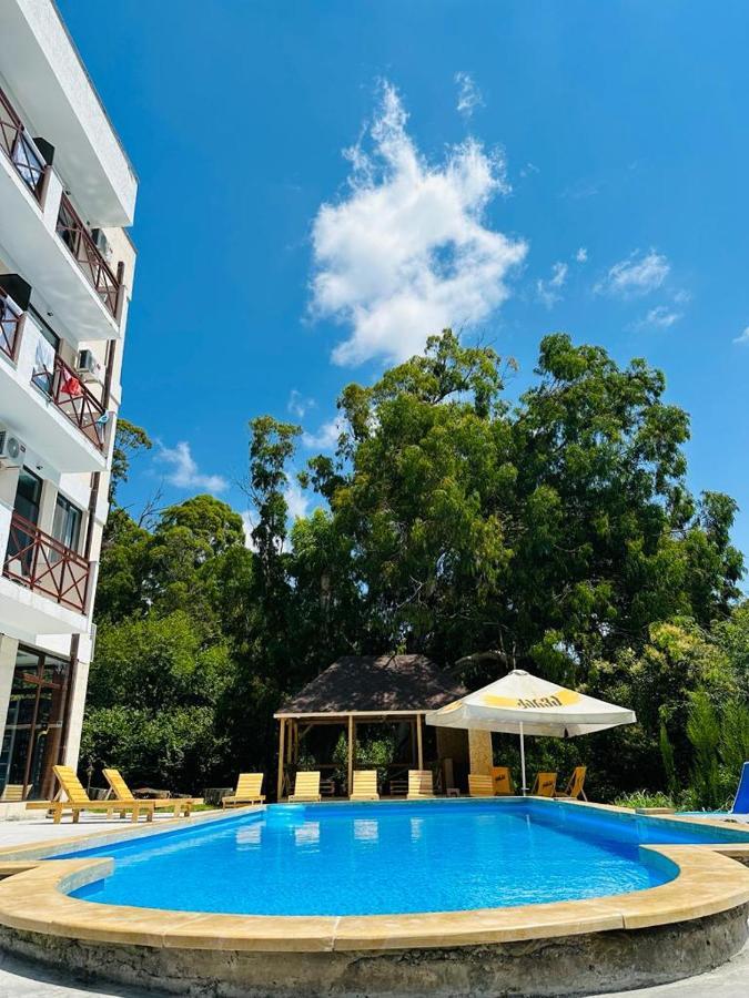 Vita Gardenia Hotel Tskhaltubo Extérieur photo